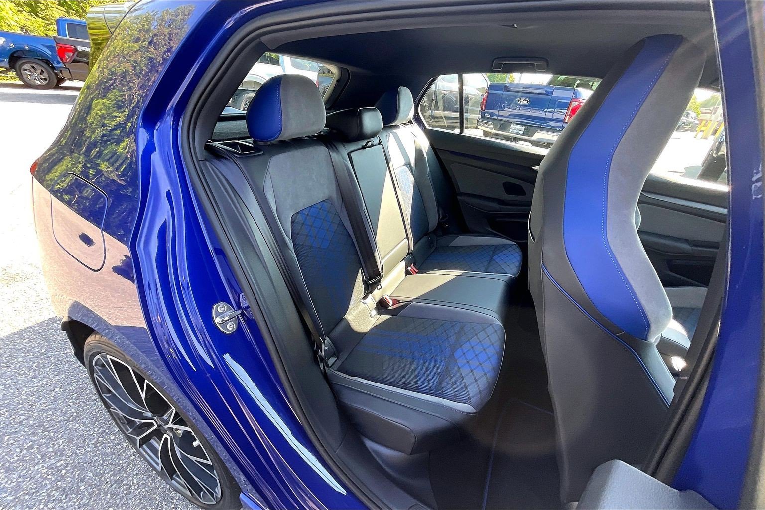 Used 2025 Volkswagen Golf w/ Euro Style Package AWD/4WD image 25