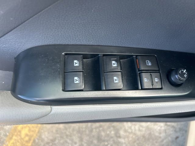 Used 2018 Toyota Camry LE FWD image 26