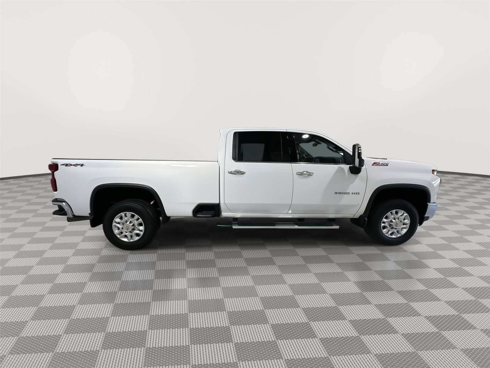 Used 2022 Chevrolet Silverado 3500 LTZ w/ Z71 Off-Road Package AWD/4WD image 6