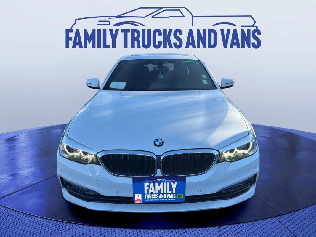 Used 2018 BMW 530i xDrive image 2