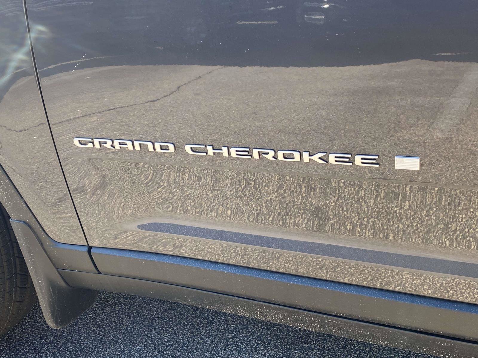 New 2025 Jeep Grand Cherokee Laredo X w/ Luxury Tech Group I image 14