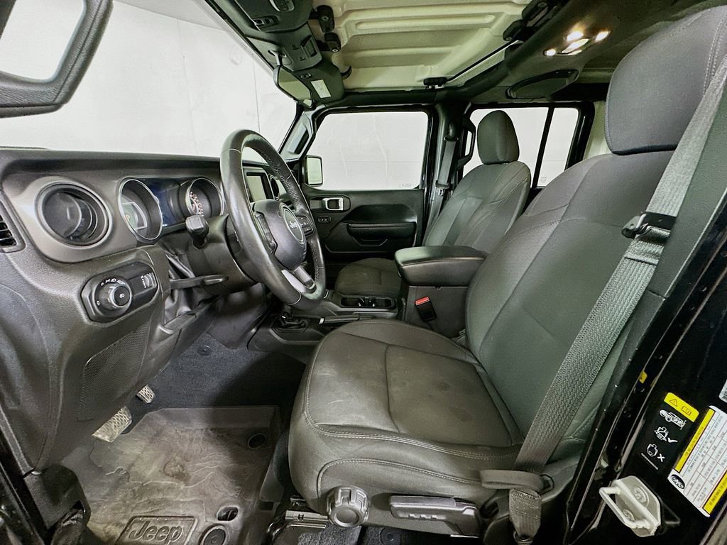 Used 2023 Jeep Wrangler Unlimited Sport image 15
