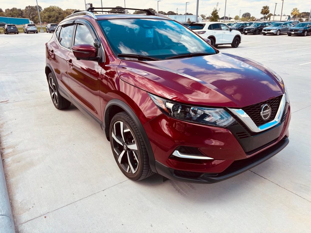 Used 2021 Nissan Rogue Sport SL FWD image 3
