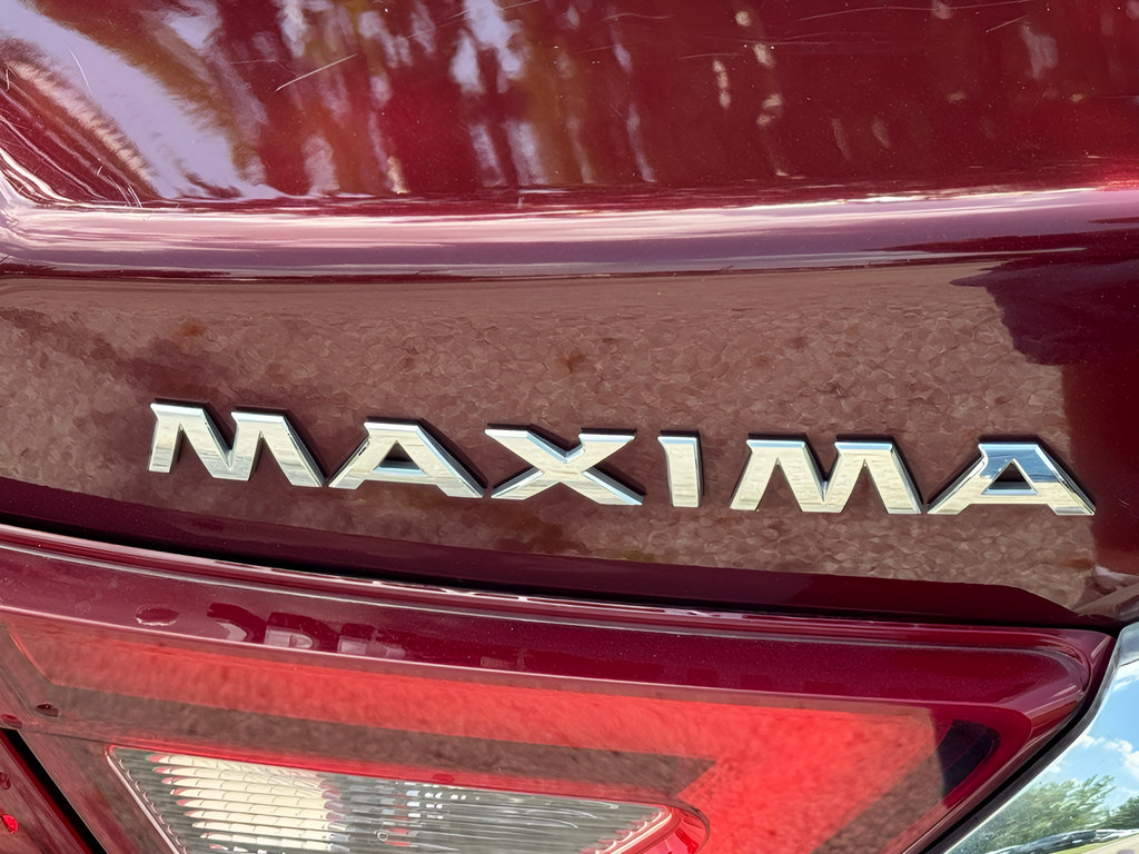 Used 2017 Nissan Maxima SR w/ Interior Lighting Package FWD image 25