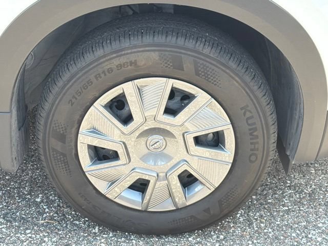 Certified 2025 Nissan Kicks S FWD image 11