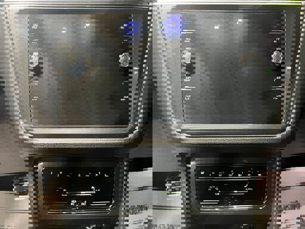 Used 2022 Volkswagen Tiguan SEL R-Line image 8