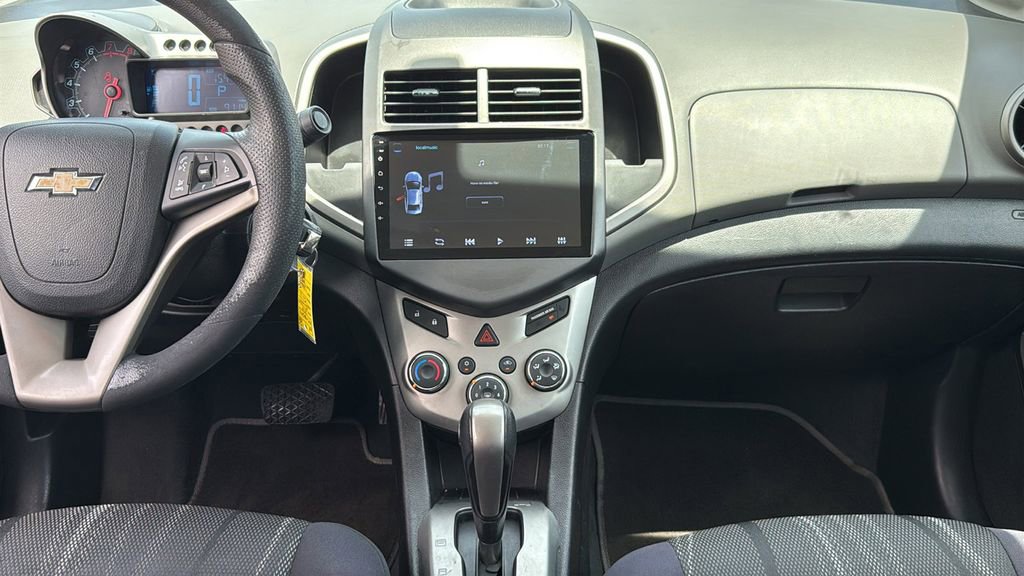 Used 2014 Chevrolet Sonic LT FWD image 33