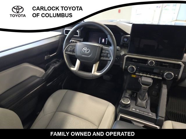 Used 2025 Toyota Tacoma Limited AWD/4WD image 16