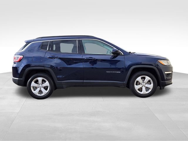 Used 2019 Jeep Compass Latitude w/ Popular Equipment Group AWD/4WD image 10