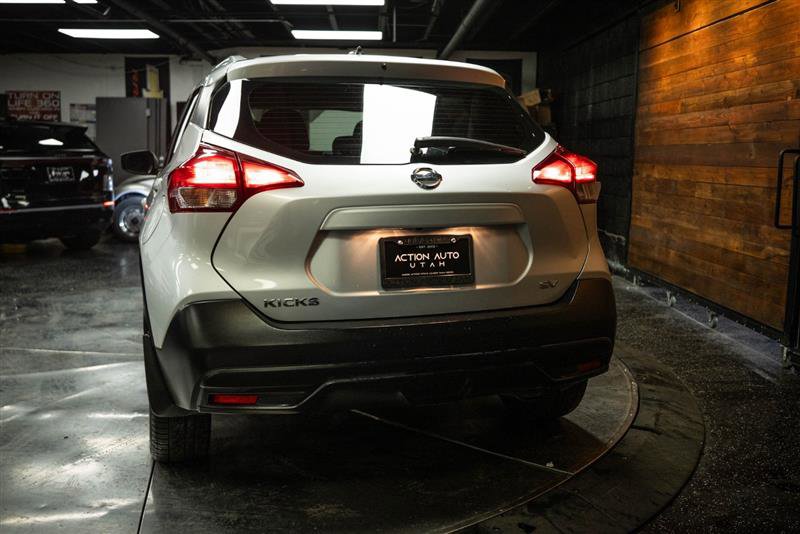 Used 2018 Nissan Kicks SV image 6