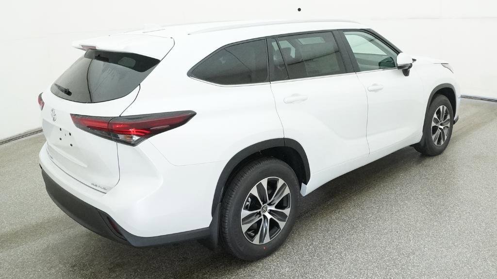 New 2026 Toyota Highlander XLE image 18