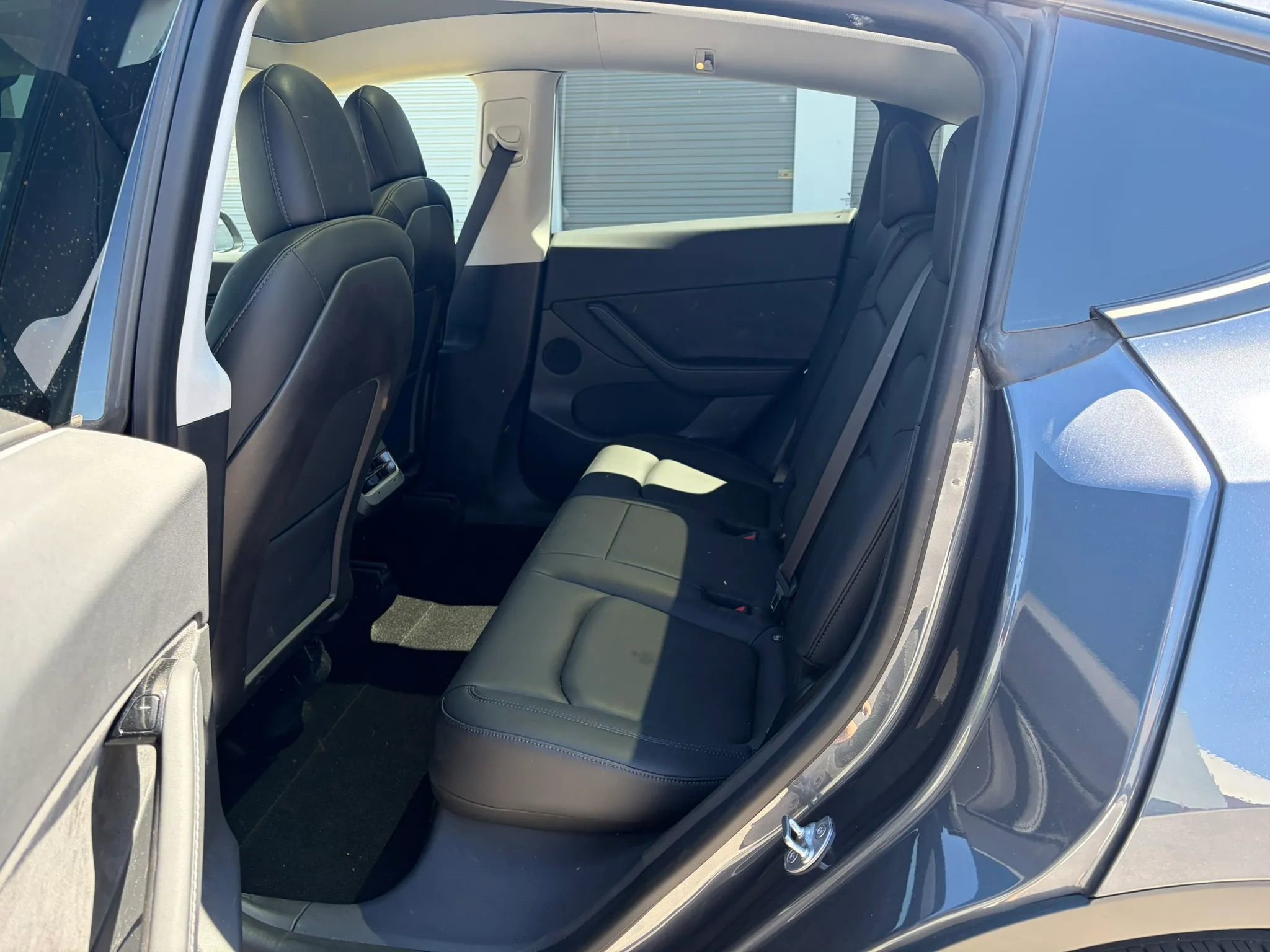 Used 2020 Tesla Model Y Long Range image 9