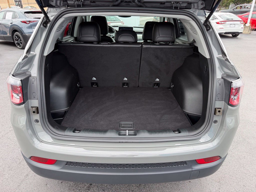 Used 2022 Jeep Compass Limited AWD/4WD image 27