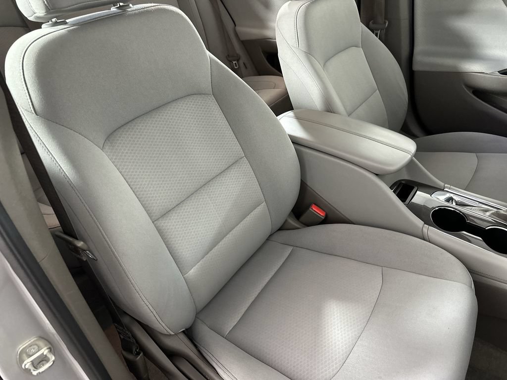 Used 2018 Chevrolet Malibu LT FWD image 28