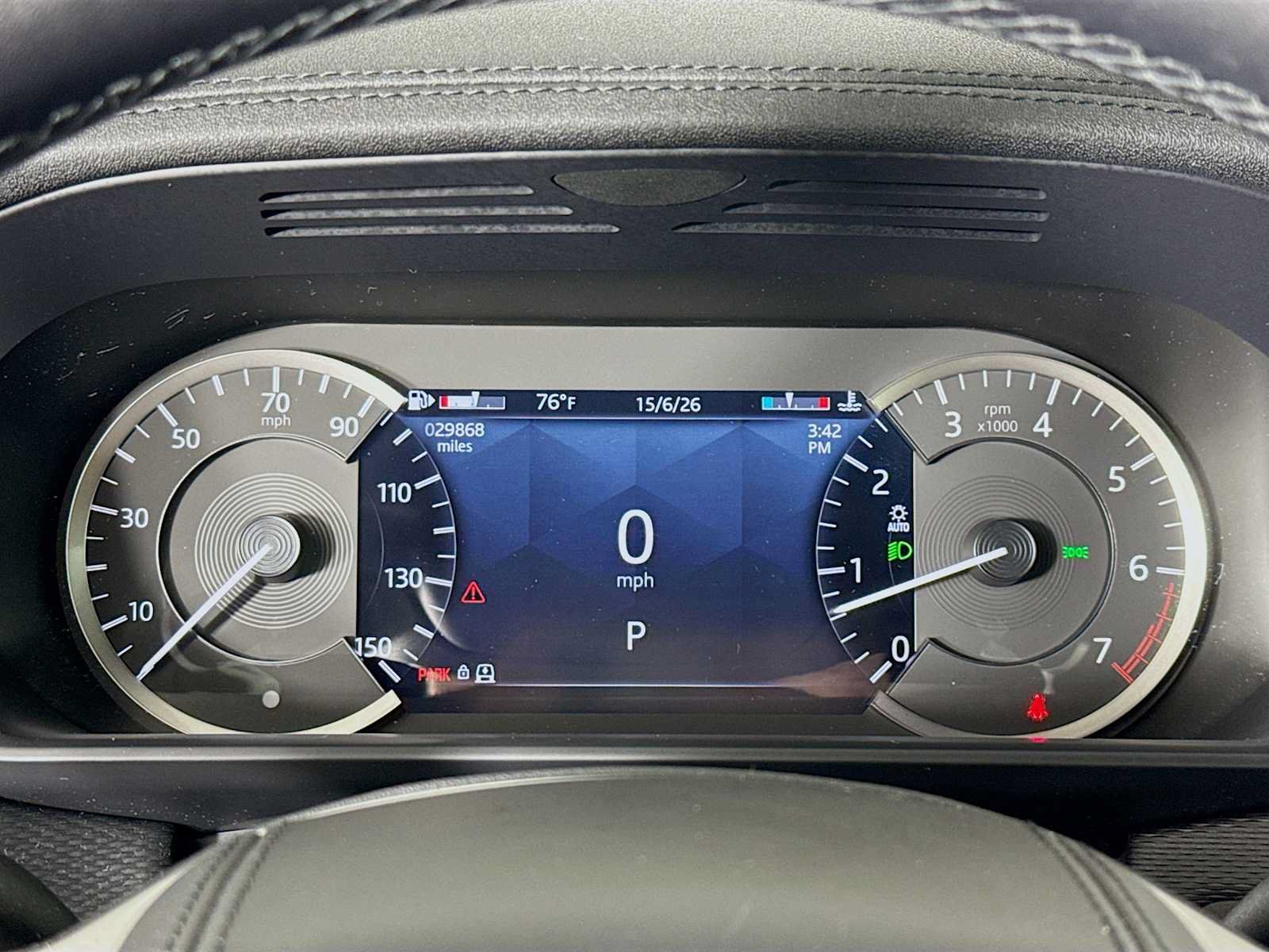 Used 2023 Land Rover Discovery Metropolitan Edition AWD/4WD image 12