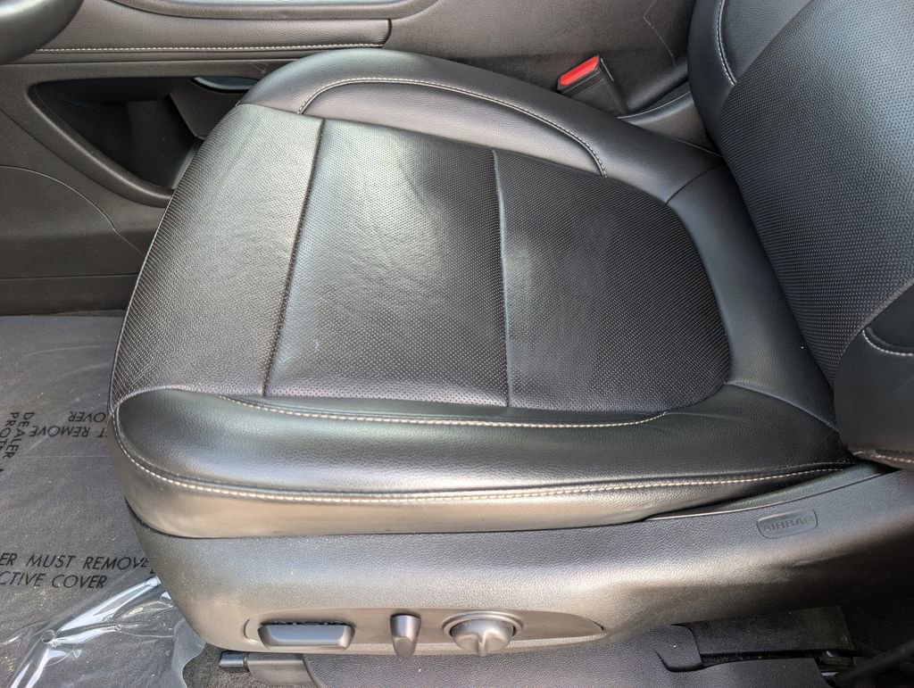 Used 2023 GMC Acadia SLT AWD/4WD image 15