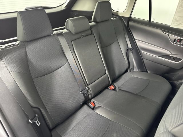 Used 2023 Toyota RAV4 LE AWD/4WD image 29