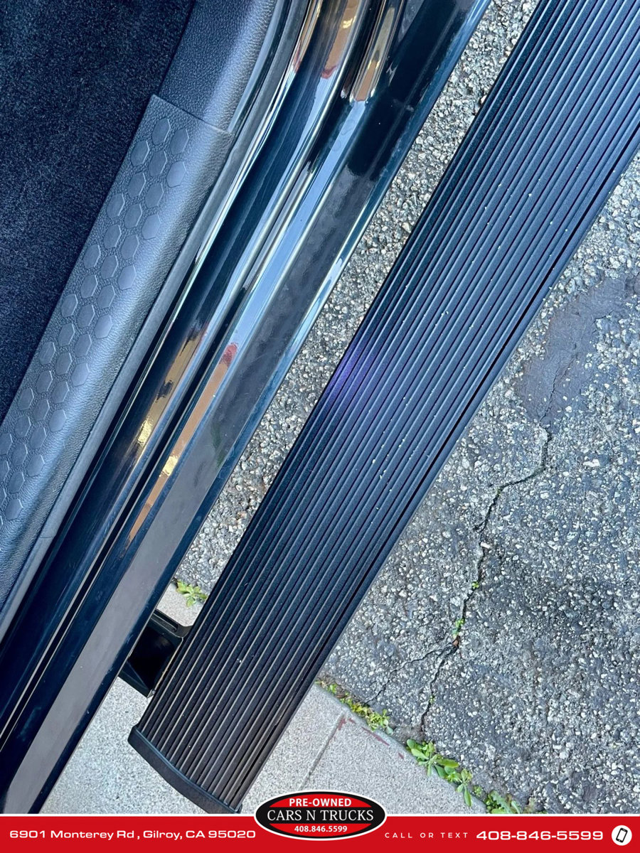 Used 2017 RAM 2500 Longhorn image 19