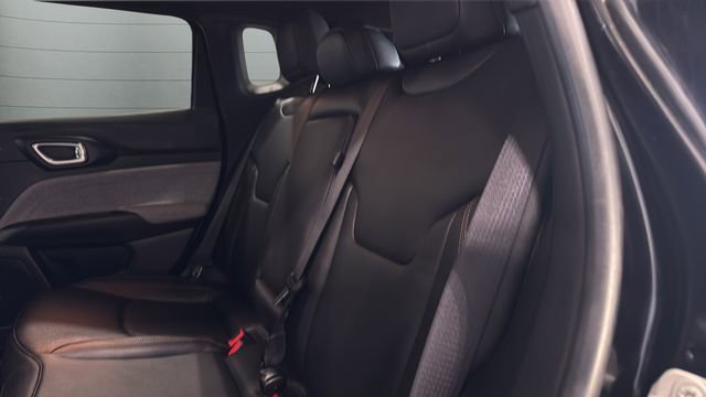 Used 2024 Jeep Compass Latitude image 42