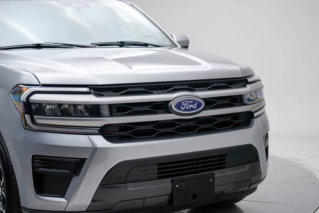 Used 2024 Ford Expedition Max XLT image 4