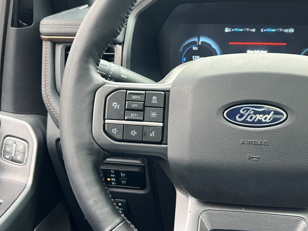 Used 2024 Ford F150 Lightning Lariat image 26