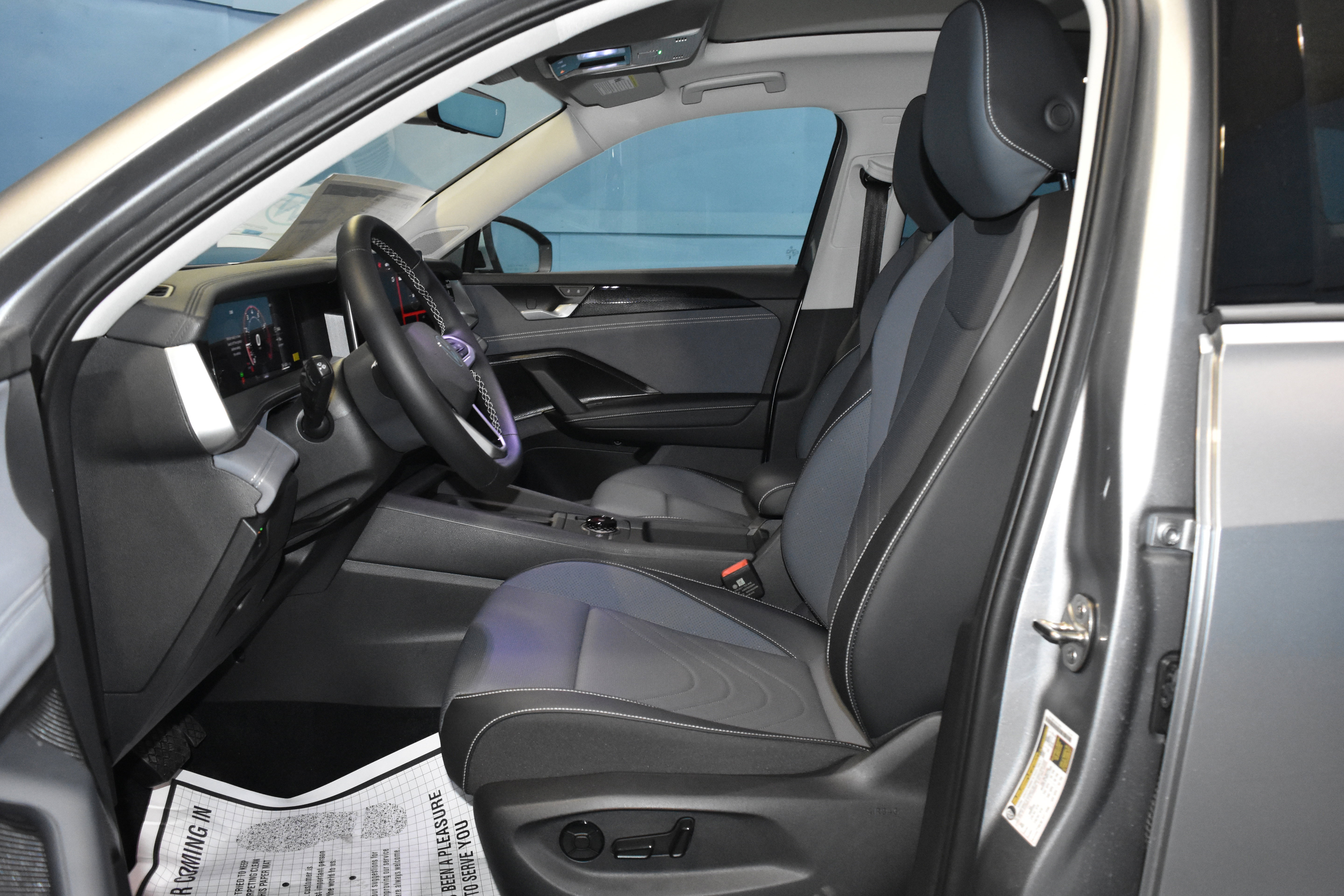 New 2026 Volkswagen Tiguan SE AWD/4WD image 6