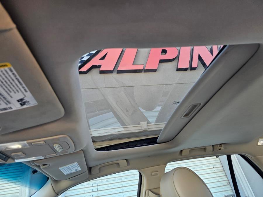 Used 2008 Cadillac DTS w/ Sun And Navigation Package FWD image 11