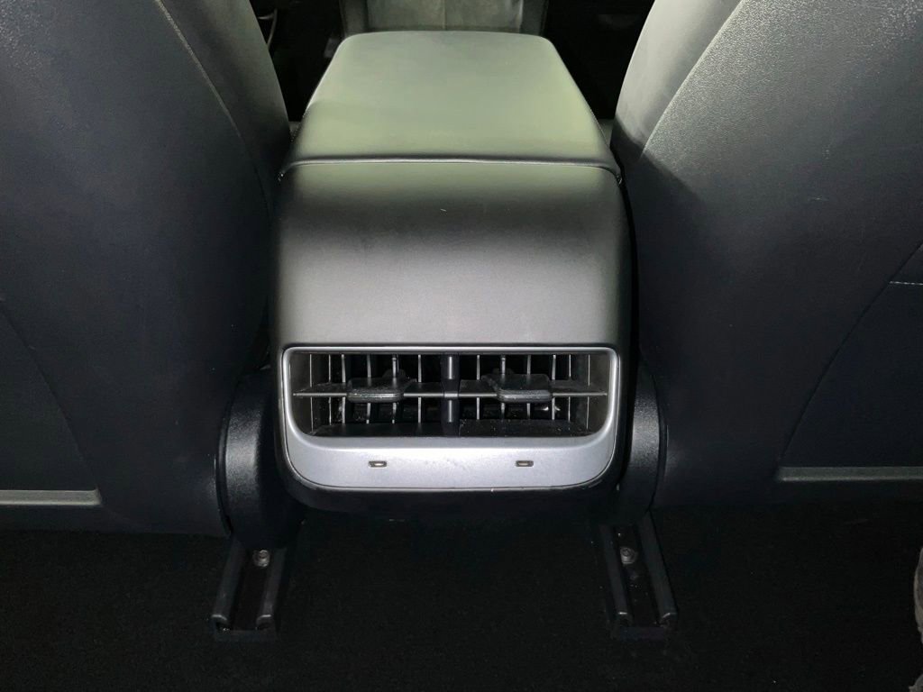Used 2023 Tesla Model 3 Standard Range RWD image 18