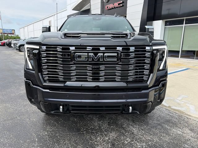 New 2026 GMC Sierra 3500 Denali Ultimate w/ LPO, Black Badging Package AWD/4WD image 2
