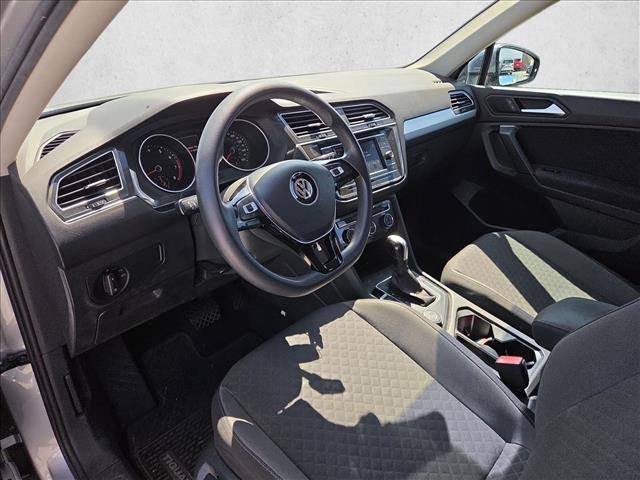 Used 2019 Volkswagen Tiguan S w/ Driver Assistance Package AWD/4WD image 10