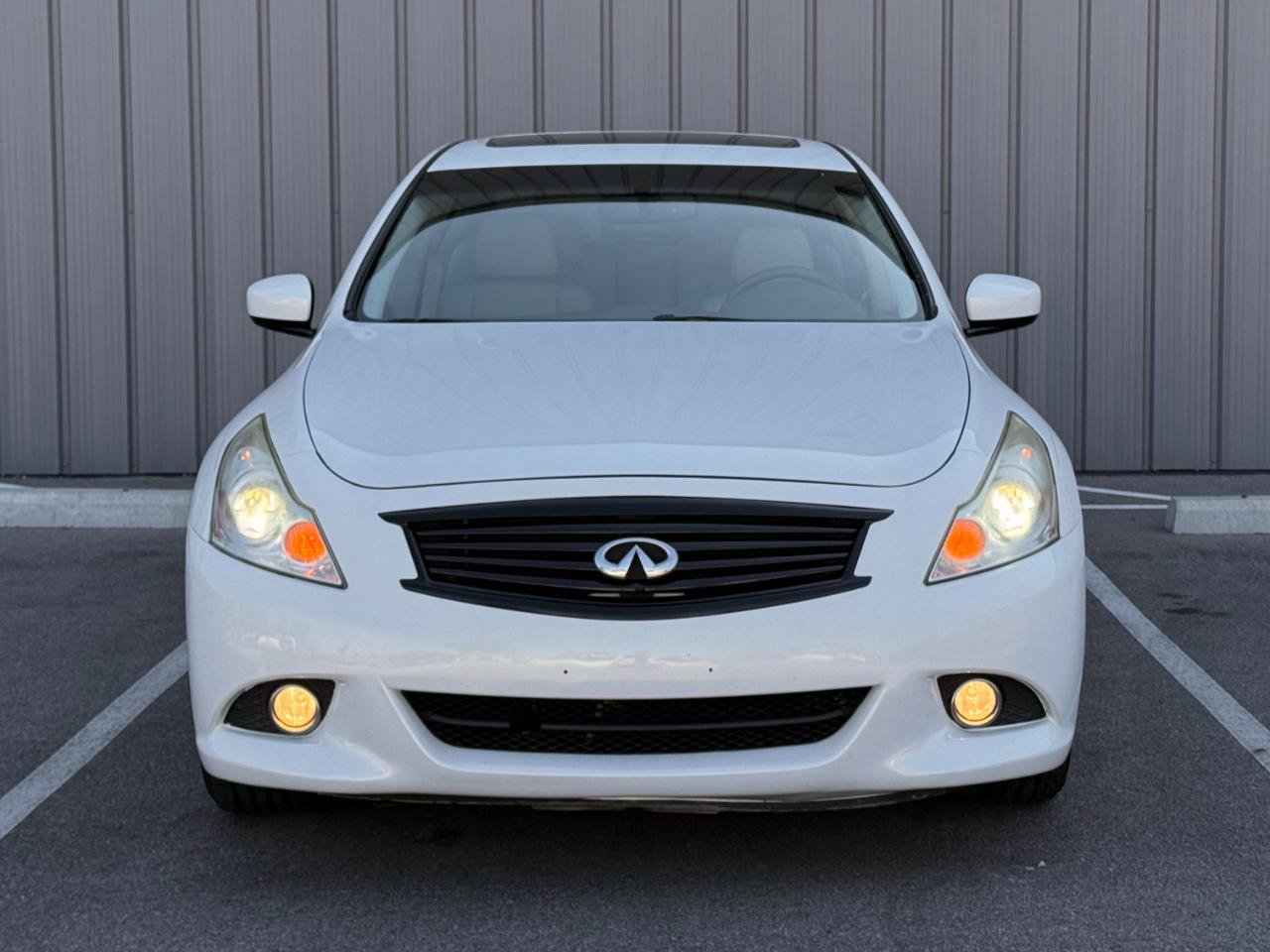 Used 2010 INFINITI G37 x Sedan w/ Premium Pkg AWD/4WD image 2