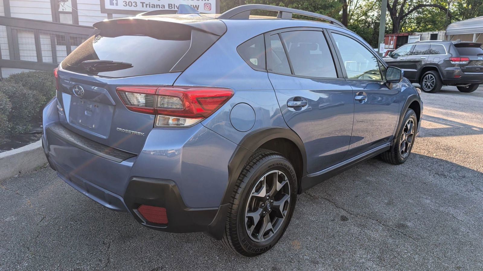 Used 2020 Subaru Crosstrek 2.0i Premium w/ Moonroof Package 1 AWD/4WD image 3