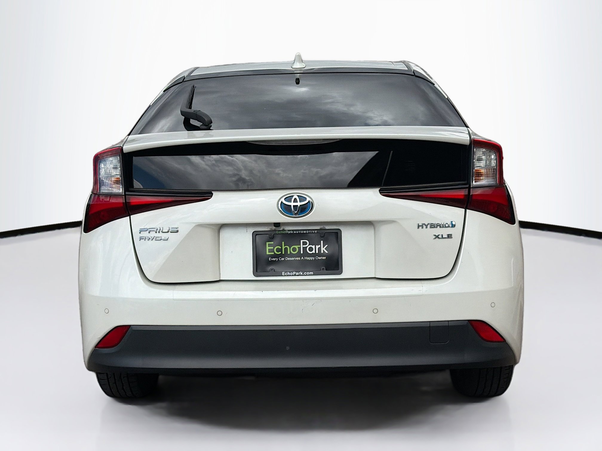 Used 2020 Toyota Prius XLE image 7