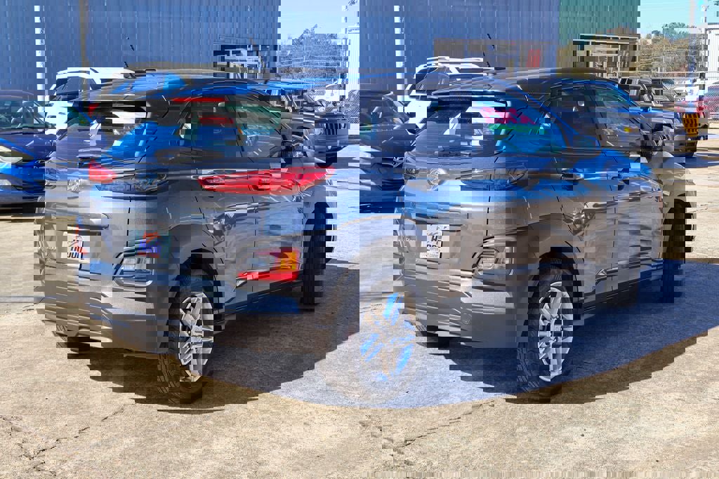 Used 2021 Hyundai Kona SE w/ Cargo Package image 19