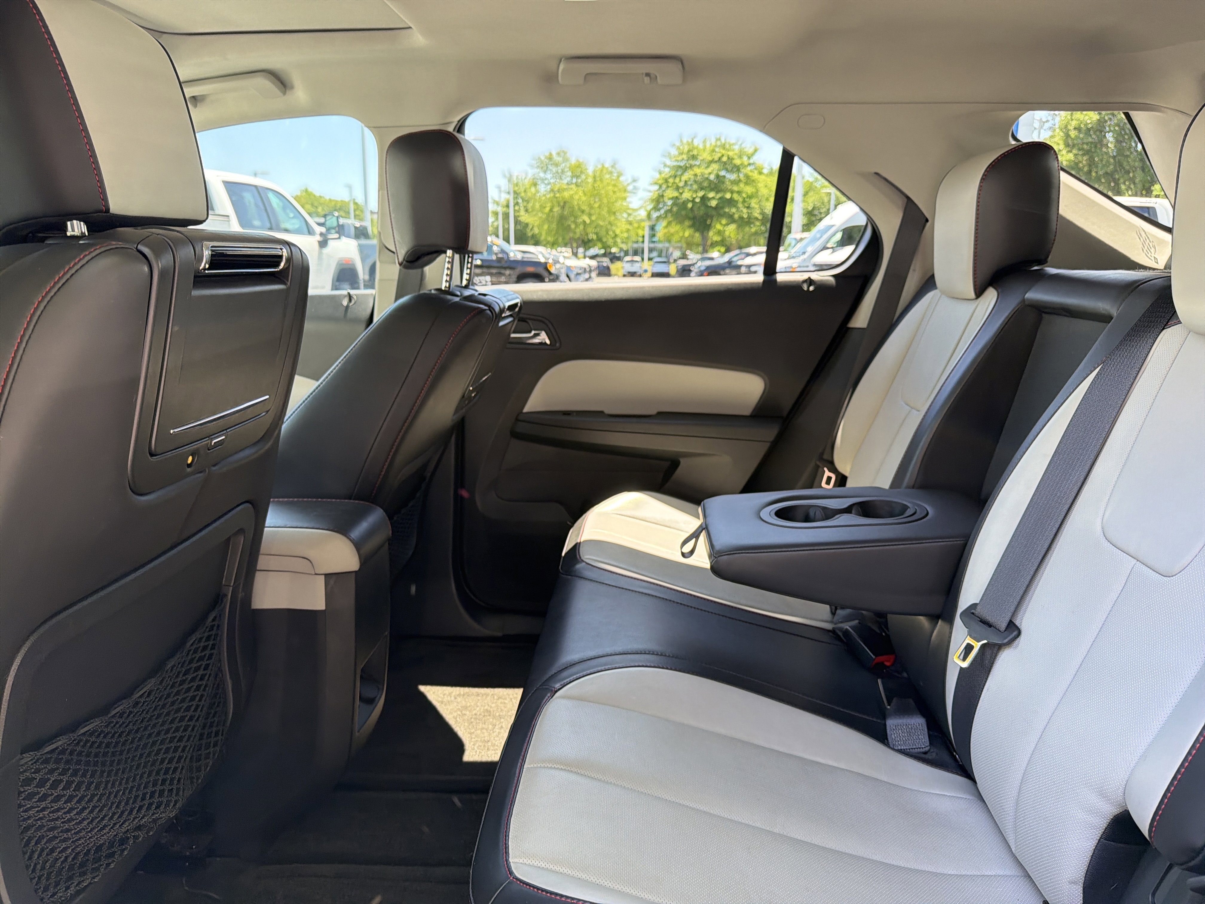 Used 2011 Chevrolet Equinox LTZ FWD image 32