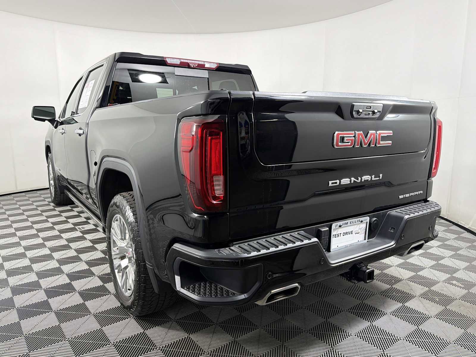 Certified 2023 GMC Sierra 1500 Denali w/ Technology Package image 4