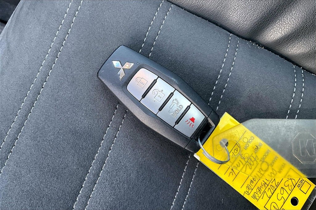 Used 2022 Mitsubishi Outlander SE image 36