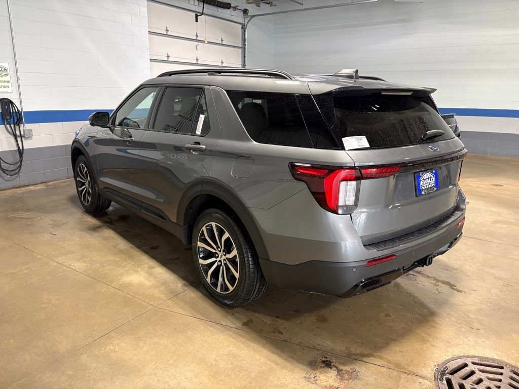 New 2026 Ford Explorer ST-Line image 6