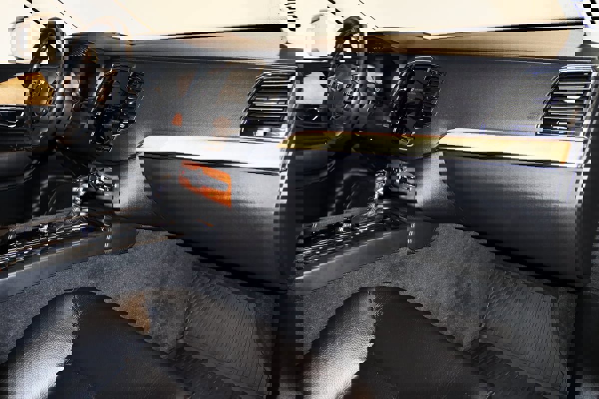 Used 2022 Volvo XC90 T6 Momentum w/ Advanced Package image 56