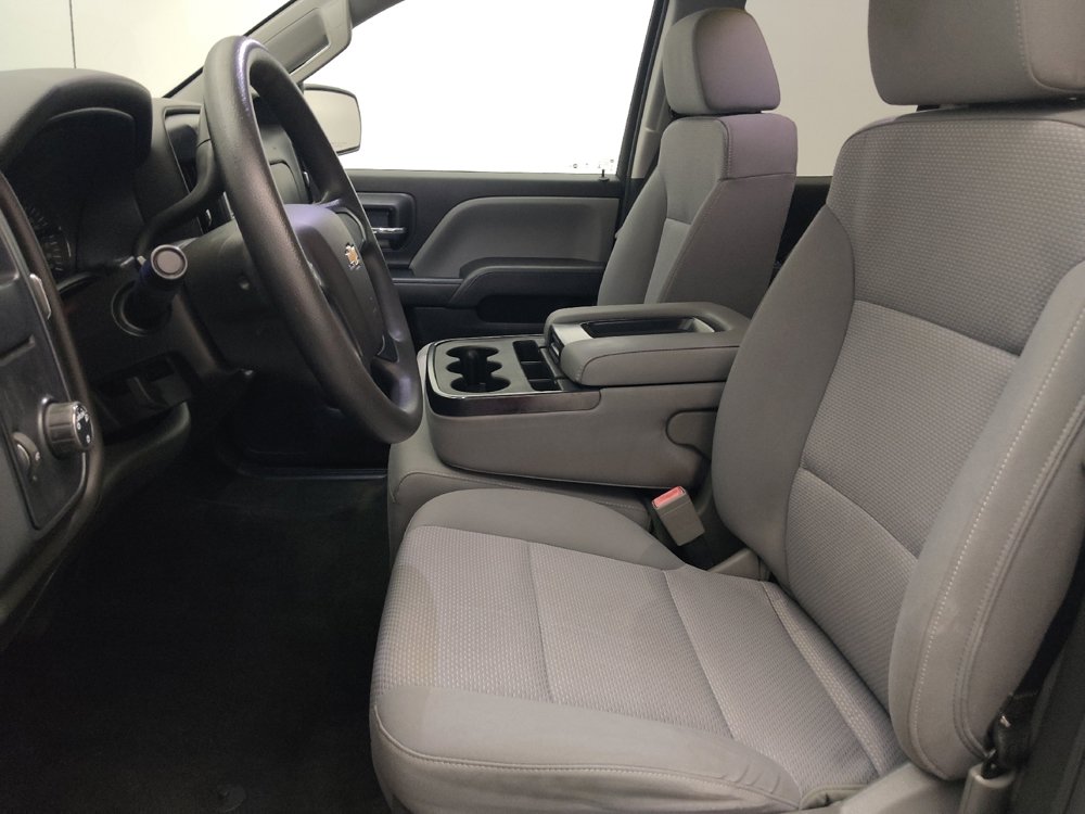 Used 2018 Chevrolet Silverado 1500 Custom w/ Custom Value Package RWD image 17