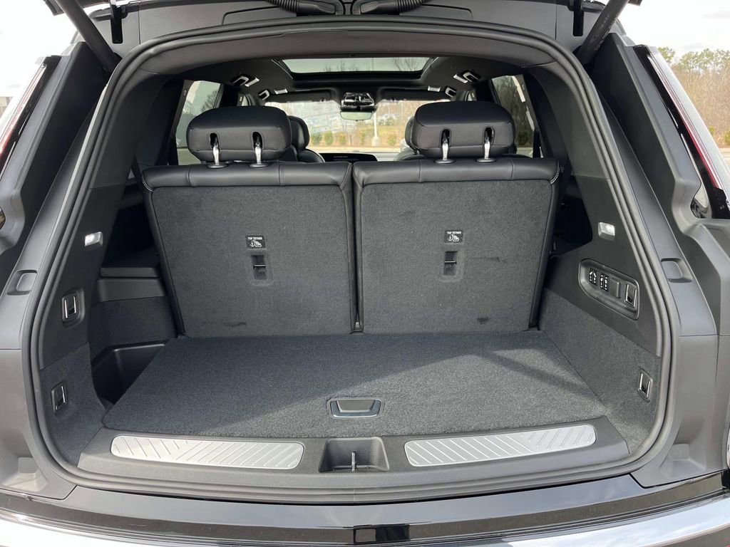 New 2026 Cadillac Vistiq Luxury image 11