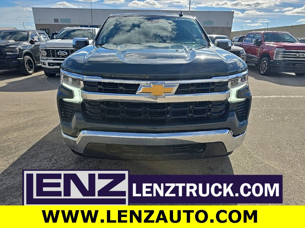 Used 2025 Chevrolet Silverado 1500 LT image 2