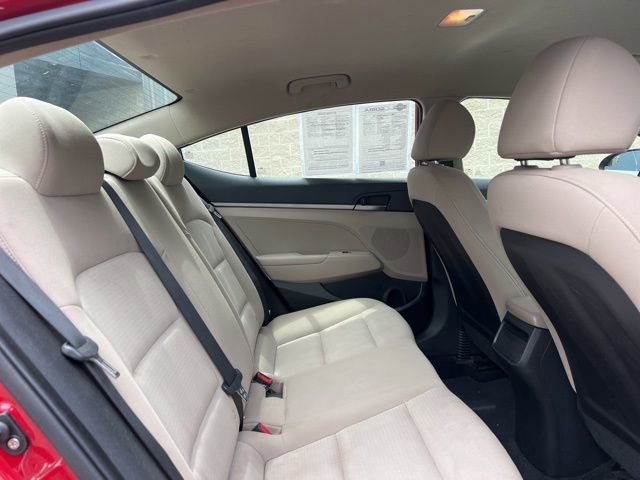 Used 2017 Hyundai Elantra SE FWD image 13