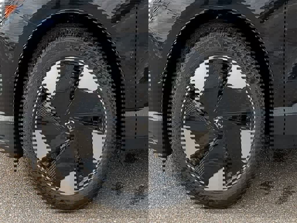 New 2026 Volvo EX30 Ultra image 13