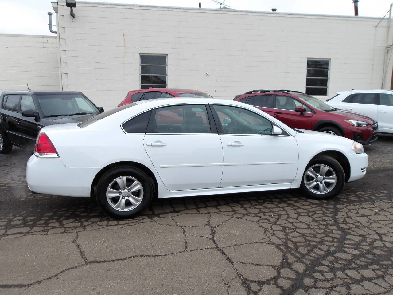 Used 2014 Chevrolet Impala Limited LS image 4