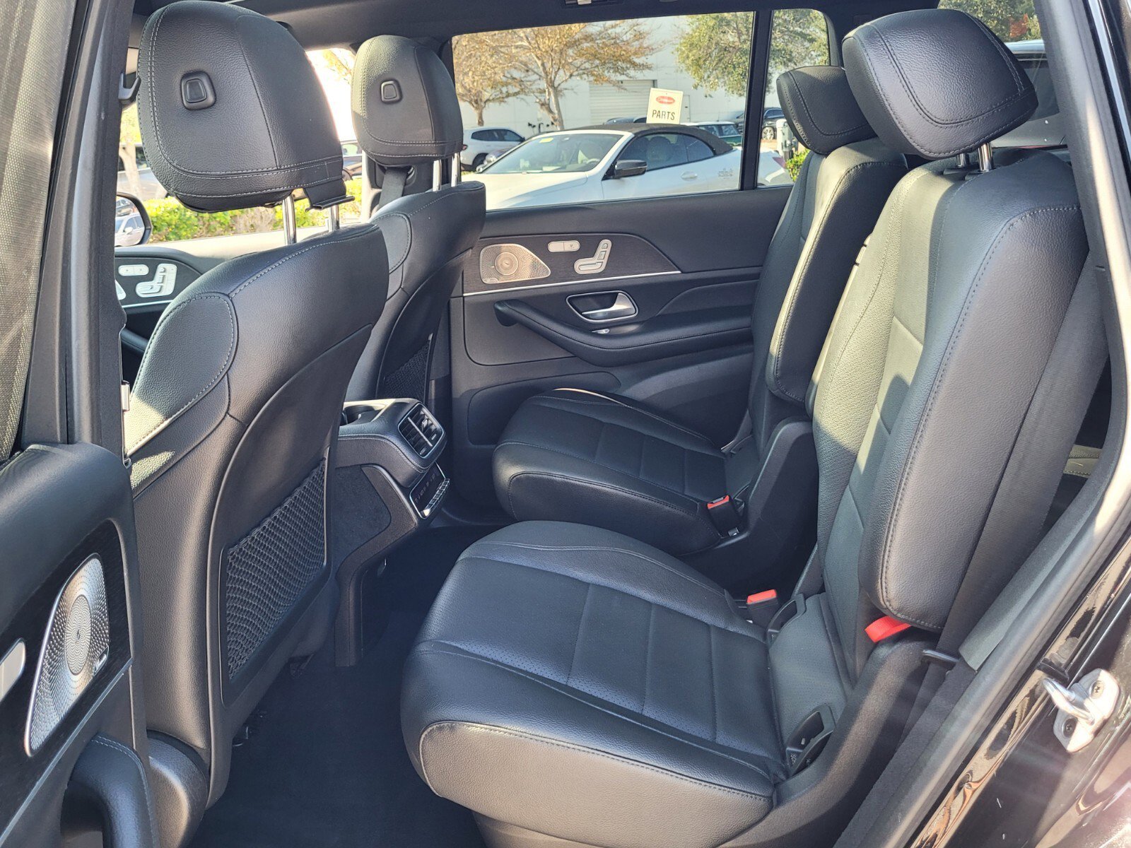 Used 2021 Mercedes-Benz GLS 450 4MATIC image 11