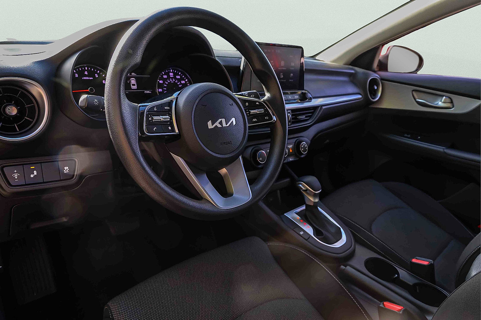 Certified 2024 Kia Forte LXS w/ LXS Technology Package FWD image 7