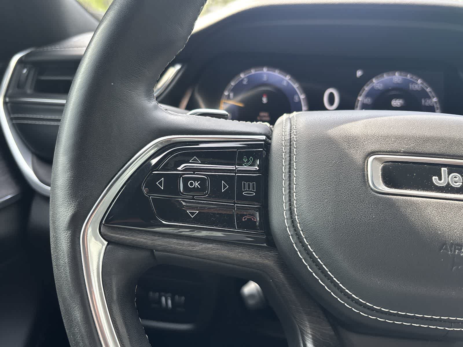 Certified 2021 Jeep Grand Cherokee L Overland w/ Luxury Tech Group IV AWD/4WD image 14