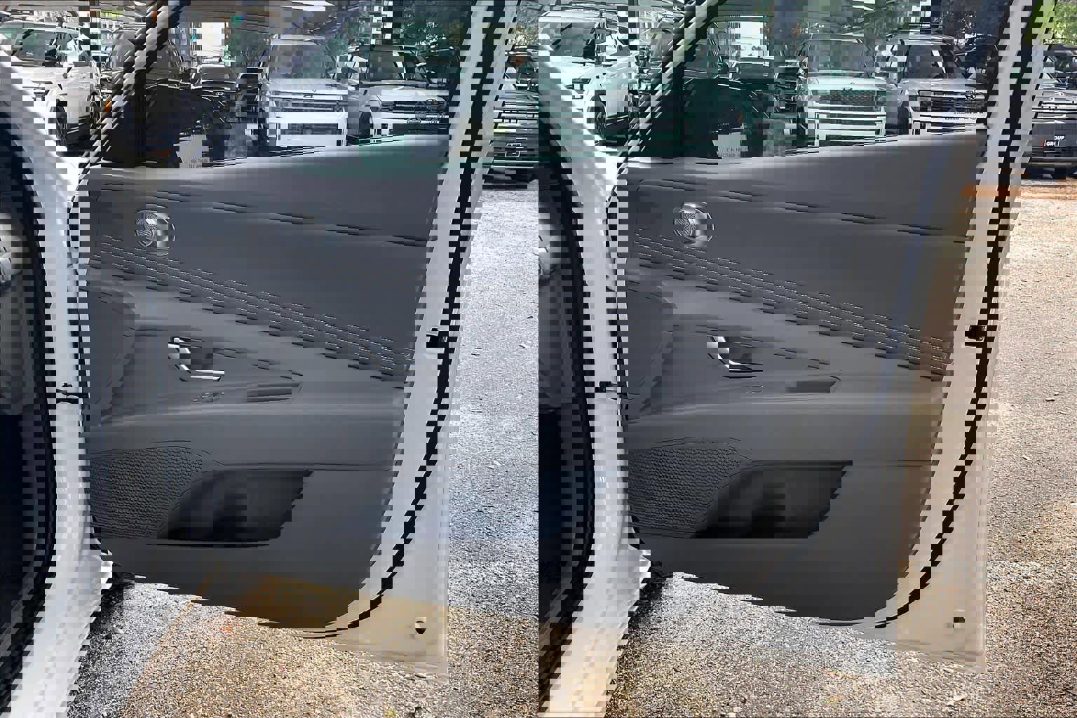 Certified 2025 Hyundai Elantra Sport image 23