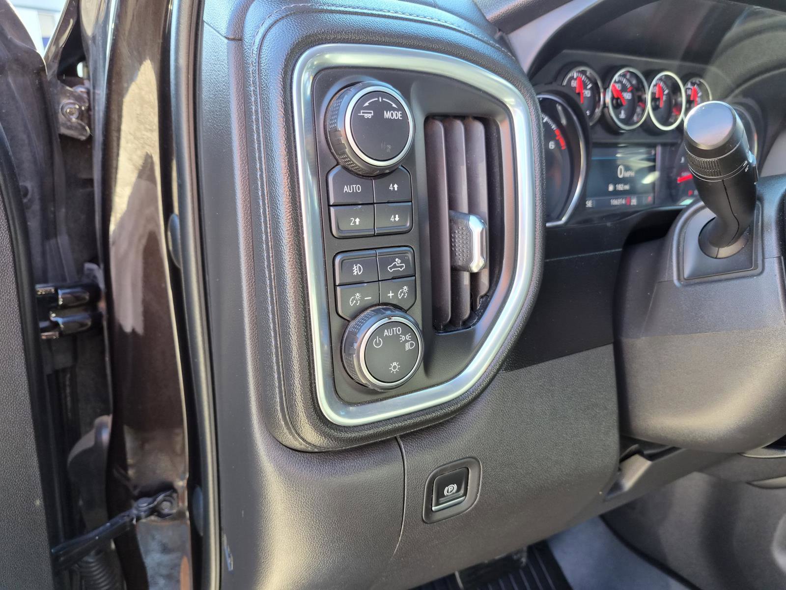 Used 2020 Chevrolet Silverado 1500 LT Trail Boss AWD/4WD image 22